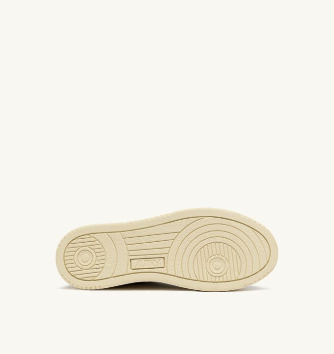 BASKETS MEDALIST LOW EN CUIR BLANC ET SANDSTORM BASKETS MEDALIST LOW EN CUIR BLANC ET SANDSTORM