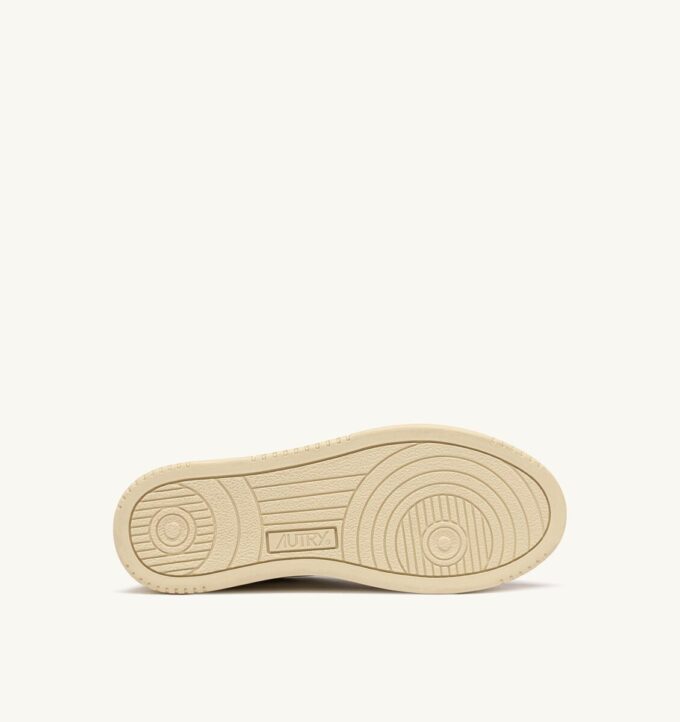 BASKETS MEDALIST LOW EN DAIM ET CUIR BLANC ET BROWN SUGAR BASKETS MEDALIST LOW EN DAIM ET CUIR BLANC ET BROWN SUGAR