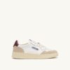 BASKETS MEDALIST LOW EN DAIM ET CUIR BLANC ET BURGUNDY BASKETS MEDALIST LOW EN DAIM ET CUIR BLANC ET BURGUNDY