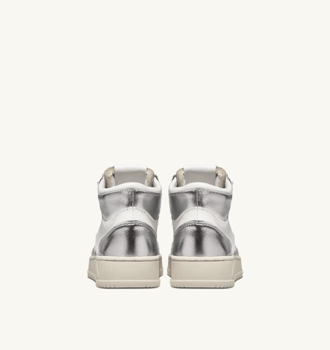 BASKETS MEDALIST MID BICOLOR EN CUIR BLANC ET ARGENT METALLISE’ BASKETS MEDALIST MID BICOLOR EN CUIR BLANC ET ARGENT METALLISE’