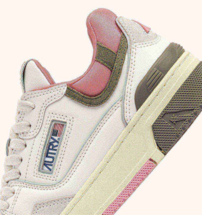 CLC LOW SNEAKERS IN WHITE AND GERANIUM LEATHER SUEDE