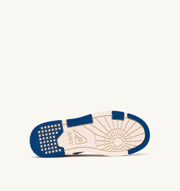 CLC LOW SNEAKERS IN WHITE LEATHER AND PRINCESS BLUE SUEDE