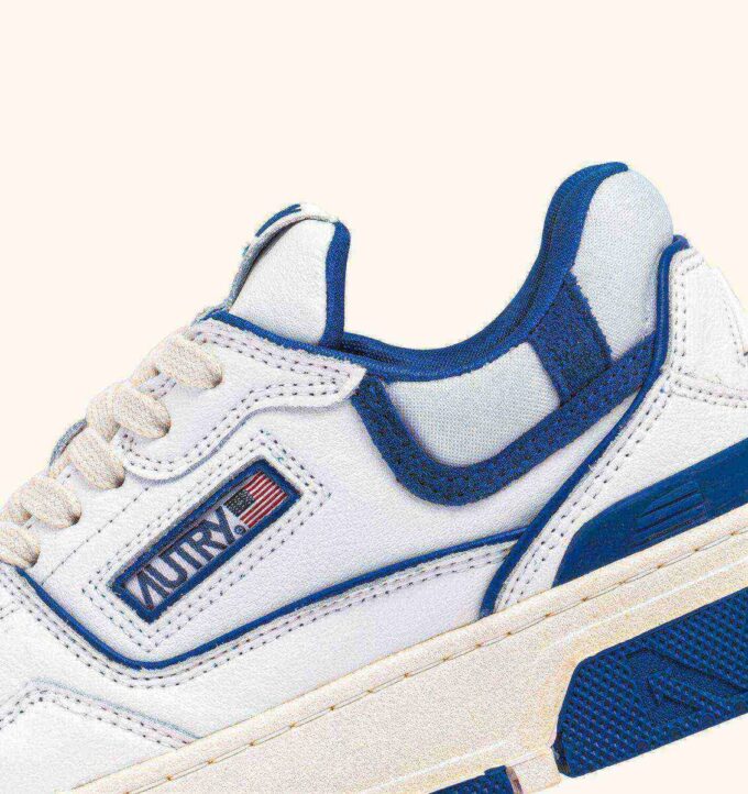 CLC LOW SNEAKERS IN WHITE LEATHER AND PRINCESS BLUE SUEDE