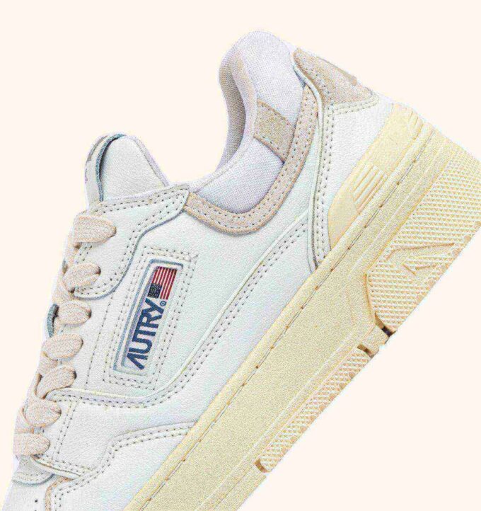 CLC LOW SNEAKERS IN WHITE LEATHER AND SUEDE CLC LOW SNEAKERS IN WHITE LEATHER AND SUEDE