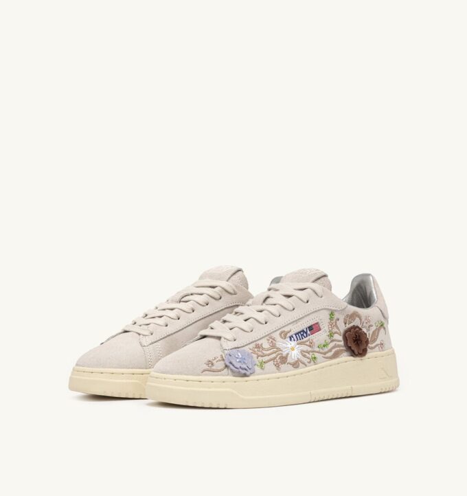 DALLAS LOW ‘FLORAL’ SNEAKERS IN WHITE SUEDE