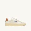 DALLAS LOW SNEAKERS IN MARSHMALLOW AND BROWN SUGAR LEATHER DALLAS LOW SNEAKERS IN MARSHMALLOW AND BROWN SUGAR LEATHER