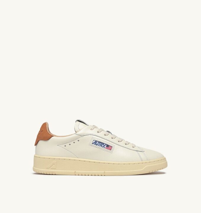 DALLAS LOW SNEAKERS IN MARSHMALLOW AND BROWN SUGAR LEATHER DALLAS LOW SNEAKERS IN MARSHMALLOW AND BROWN SUGAR LEATHER