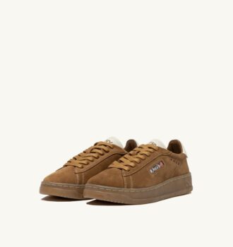 DALLAS LOW SNEAKERS IN MARSHMALLOW AND CIGAR SUEDE