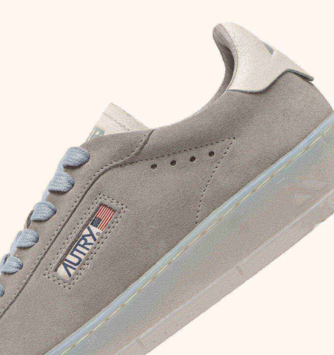 DALLAS LOW SNEAKERS IN MARSHMALLOW AND IRIS SUEDE DALLAS LOW SNEAKERS IN MARSHMALLOW AND IRIS SUEDE