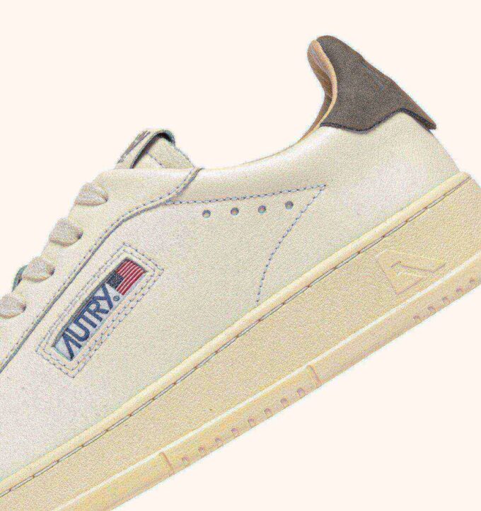 DALLAS LOW SNEAKERS IN MARSHMALLOW AND MOREL LEATHER DALLAS LOW SNEAKERS IN MARSHMALLOW AND MOREL LEATHER