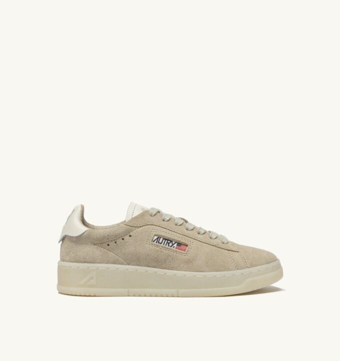 DALLAS LOW SNEAKERS IN MARSHMALLOW AND PAPYRUS SUEDE DALLAS LOW SNEAKERS IN MARSHMALLOW AND PAPYRUS SUEDE