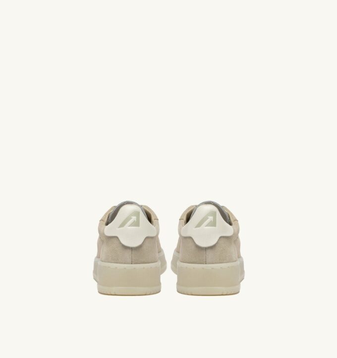 DALLAS LOW SNEAKERS IN MARSHMALLOW AND PAPYRUS SUEDE DALLAS LOW SNEAKERS IN MARSHMALLOW AND PAPYRUS SUEDE