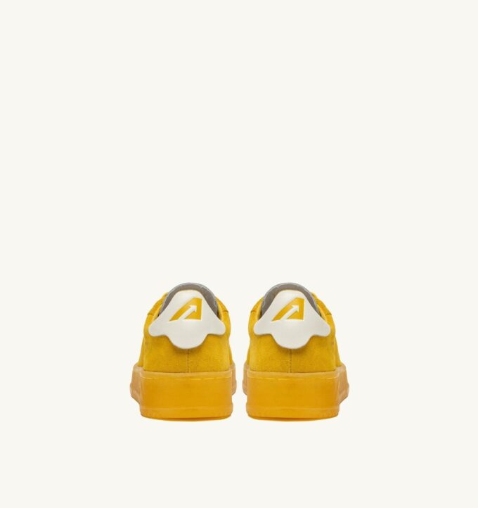 DALLAS LOW SNEAKERS IN MARSHMALLOW AND YELLOW SUEDE DALLAS LOW SNEAKERS IN MARSHMALLOW AND YELLOW SUEDE