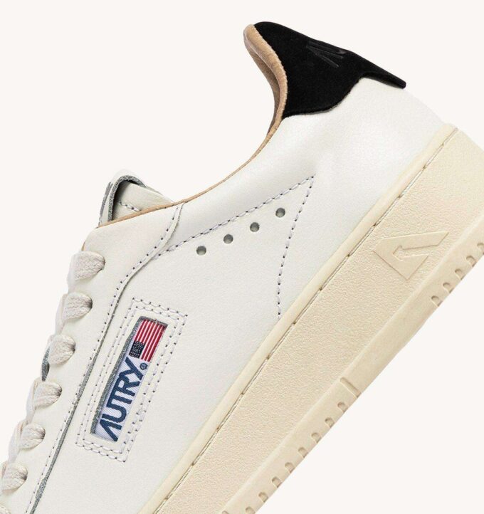 DALLAS LOW SNEAKERS IN WHITE AND BLACK LEATHER