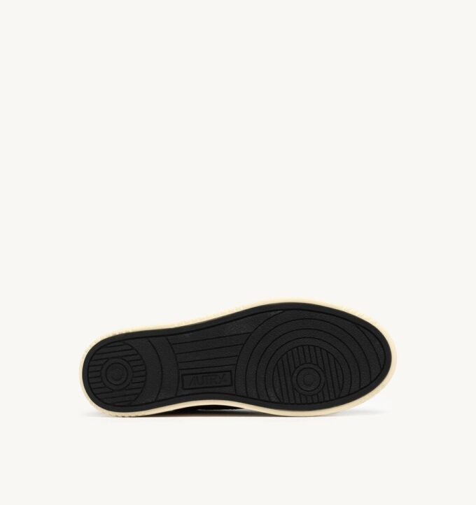 EASEKNIT MEDALIST LOW SNEAKERS IN BLACK COLOR KNIT