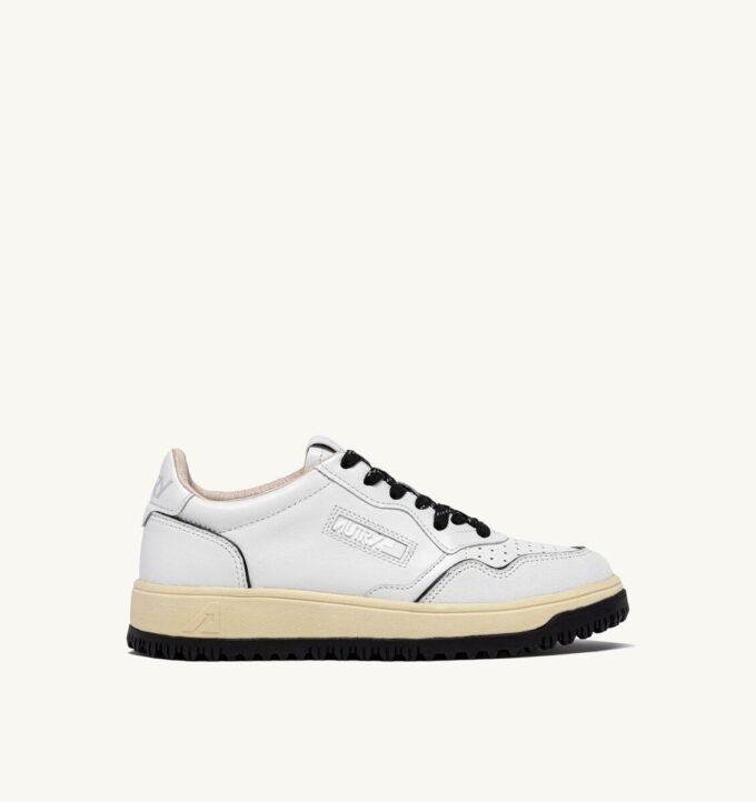 GOLF LOW SNEAKERS IN LEATHER COLOR WHITE AND BLACK