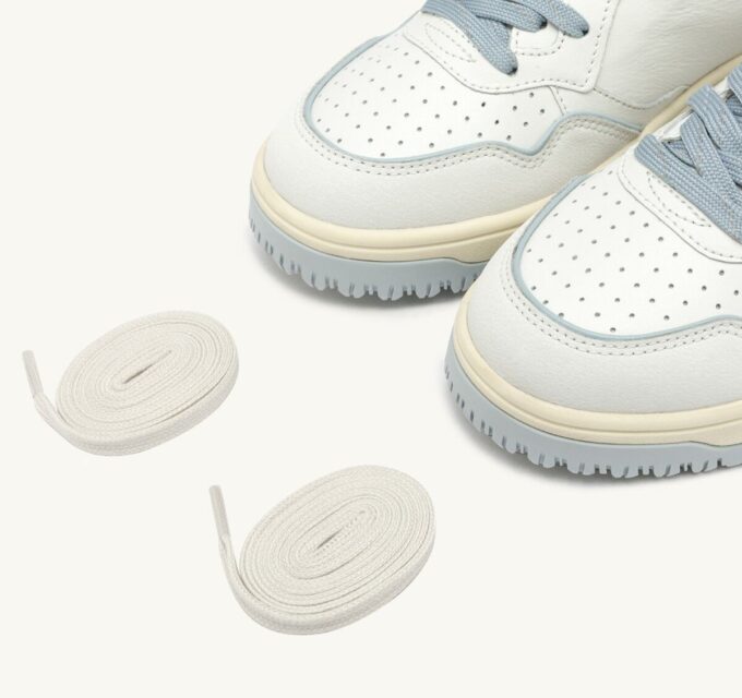 GOLF LOW SNEAKERS IN WHITE AND PEARL BLUE LEATHER GOLF LOW SNEAKERS IN WHITE AND PEARL BLUE LEATHER