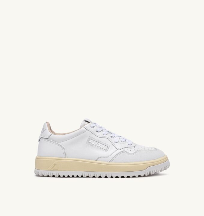 GOLF LOW SNEAKERS IN WHITE LEATHER GOLF LOW SNEAKERS IN WHITE LEATHER