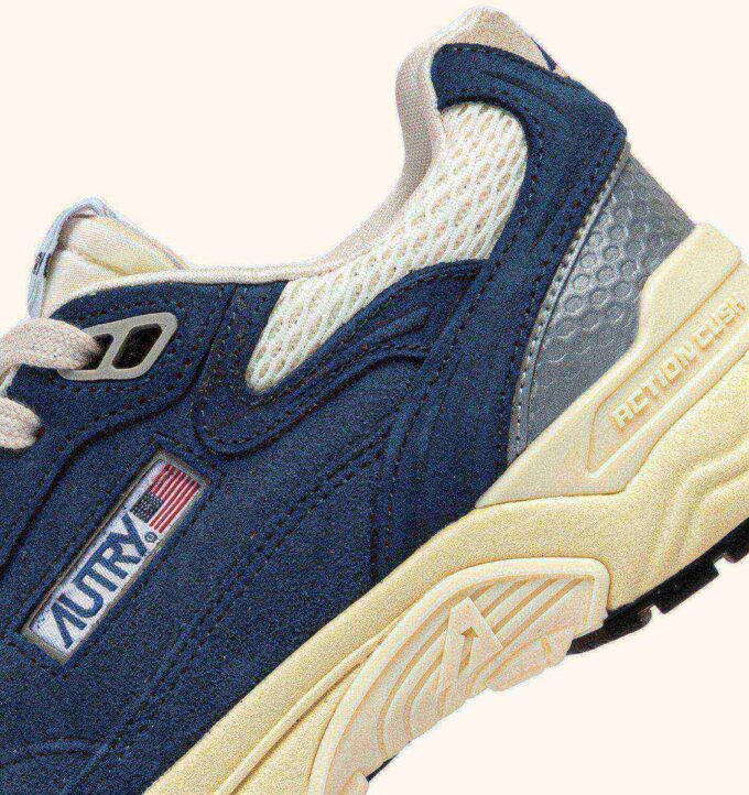 HYPERWAY SNEAKERS IN ENSIGN BLUE AND SILVER-TONE SUEDE AND MESH