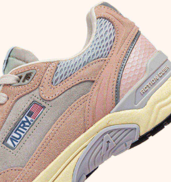 HYPERWAY SNEAKERS IN POWDER PINK AND SILVER-TONE SUEDE AND MESH