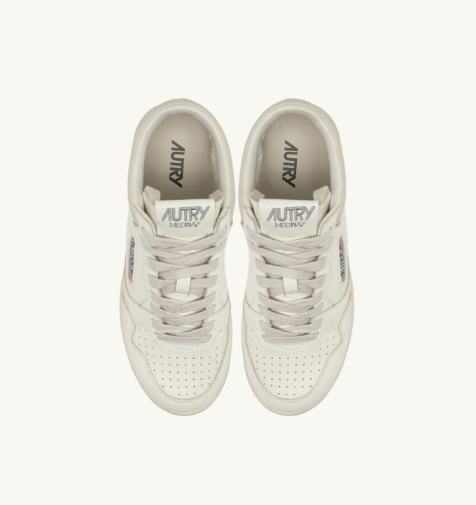MED-WAY SNEAKERS IN LEATHER COLOR MARSHMALLOW AND WHITE MED-WAY SNEAKERS IN LEATHER COLOR MARSHMALLOW AND WHITE