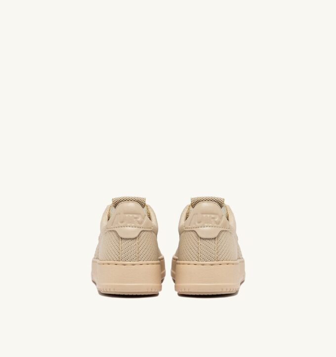 MEDALIST EASEKNIT LOW SNEAKERS IN CREME BRULEE KNIT