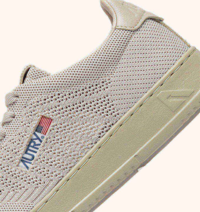 MEDALIST EASEKNIT LOW SNEAKERS IN GRAY MORNING KNIT