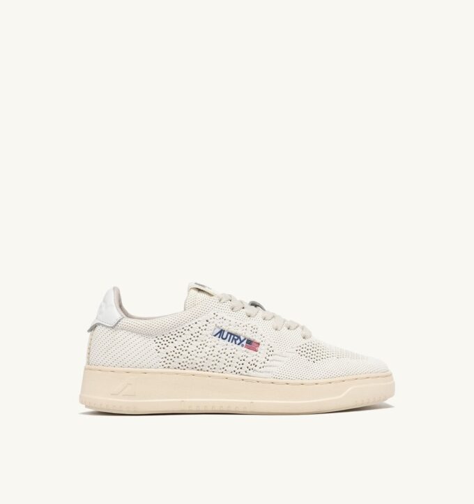 MEDALIST EASEKNIT LOW SNEAKERS IN IVORY WHITE FABRIC MEDALIST EASEKNIT LOW SNEAKERS IN IVORY WHITE FABRIC