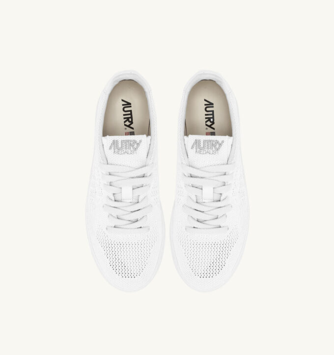 MEDALIST EASEKNIT LOW SNEAKERS IN WHITE KNIT MEDALIST EASEKNIT LOW SNEAKERS IN WHITE KNIT