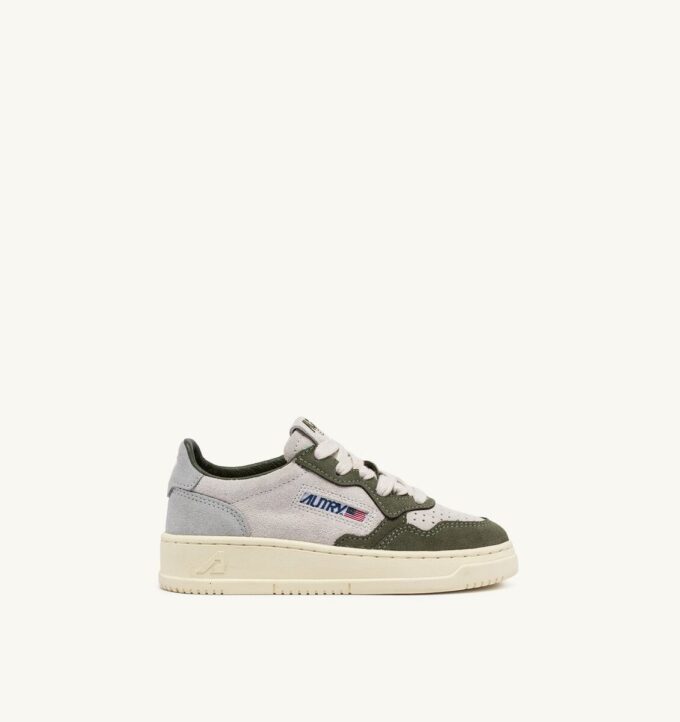 MEDALIST KIDS LOW SNEAKERS IN SCHIO GREEN AND LOFT GRAY IN SUEDE