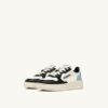 MEDALIST KIDS LOW SNEAKERS IN WHITE BLACK AND BLUE LEATHER
