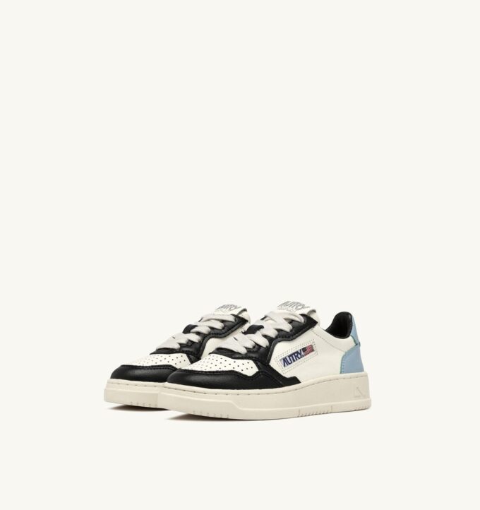 MEDALIST KIDS LOW SNEAKERS IN WHITE BLACK AND BLUE LEATHER