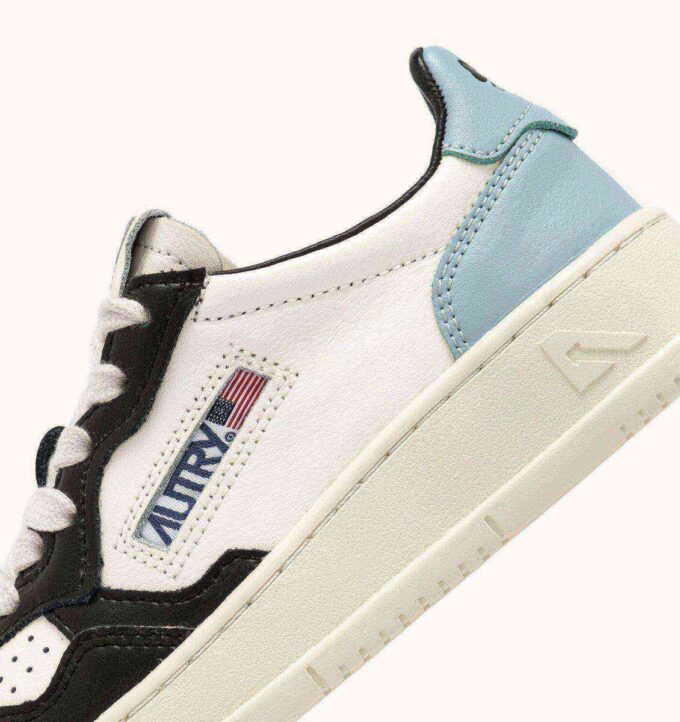 MEDALIST KIDS LOW SNEAKERS IN WHITE BLACK AND BLUE LEATHER