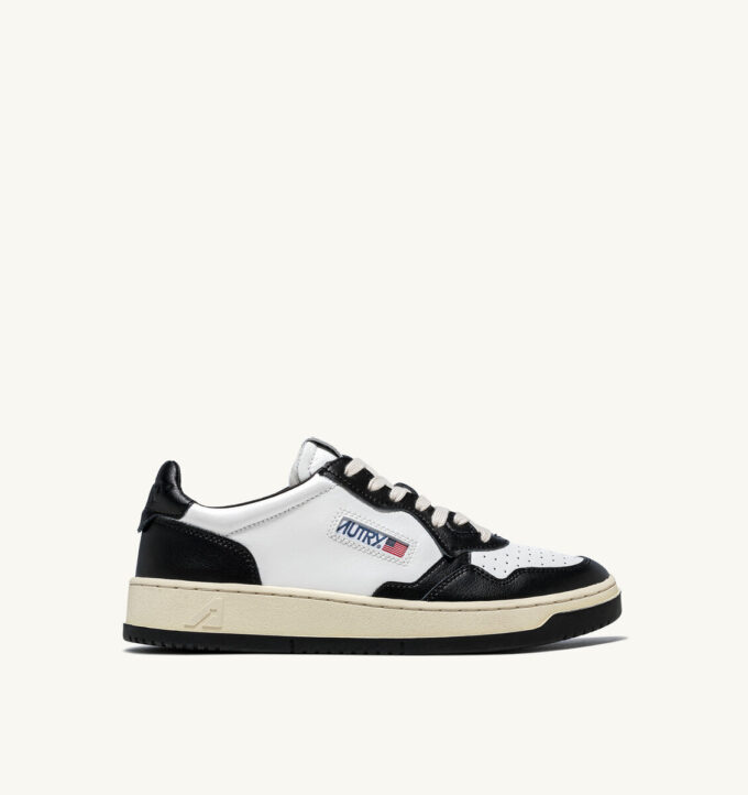 MEDALIST LOW BICOLOR SNEAKERS IN WHITE AND BLACK LEATHER MEDALIST LOW BICOLOR SNEAKERS IN WHITE AND BLACK LEATHER