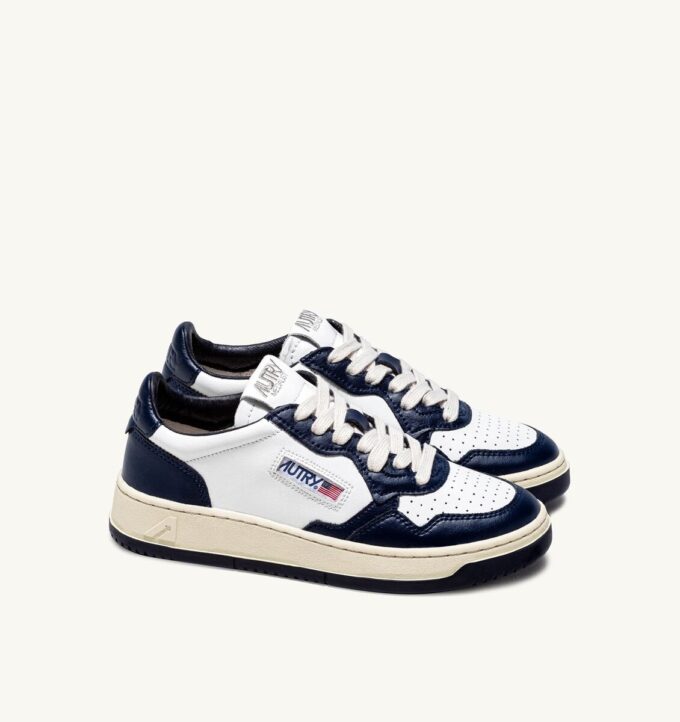 MEDALIST LOW BICOLOR SNEAKERS IN WHITE AND BLUE LEATHER MEDALIST LOW BICOLOR SNEAKERS IN WHITE AND BLUE LEATHER