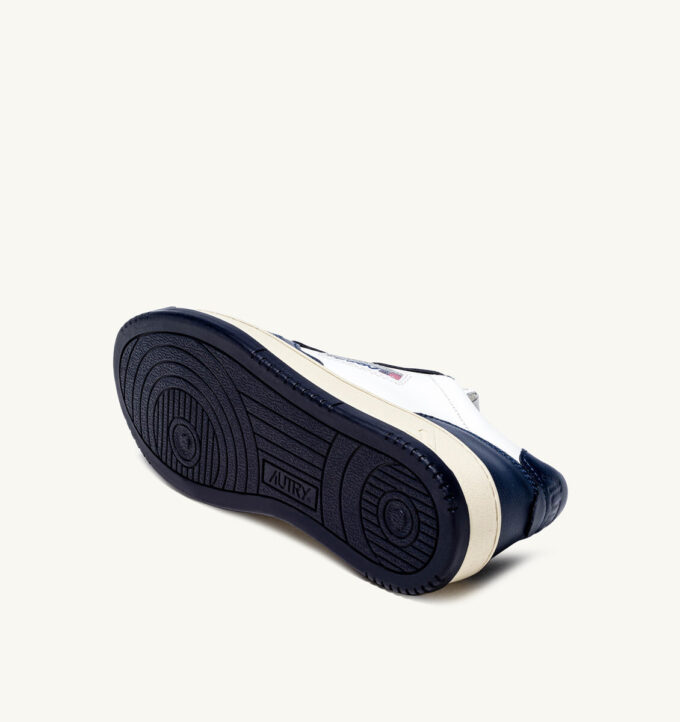 MEDALIST LOW BICOLOR SNEAKERS IN WHITE AND BLUE LEATHER MEDALIST LOW BICOLOR SNEAKERS IN WHITE AND BLUE LEATHER