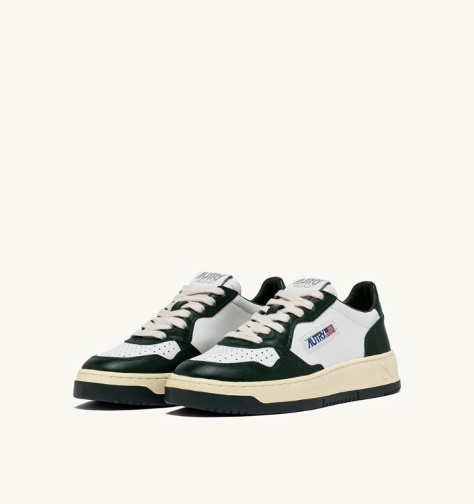 MEDALIST LOW BICOLOR SNEAKERS IN WHITE AND MOUNTAIN LEATHER MEDALIST LOW BICOLOR SNEAKERS IN WHITE AND MOUNTAIN LEATHER