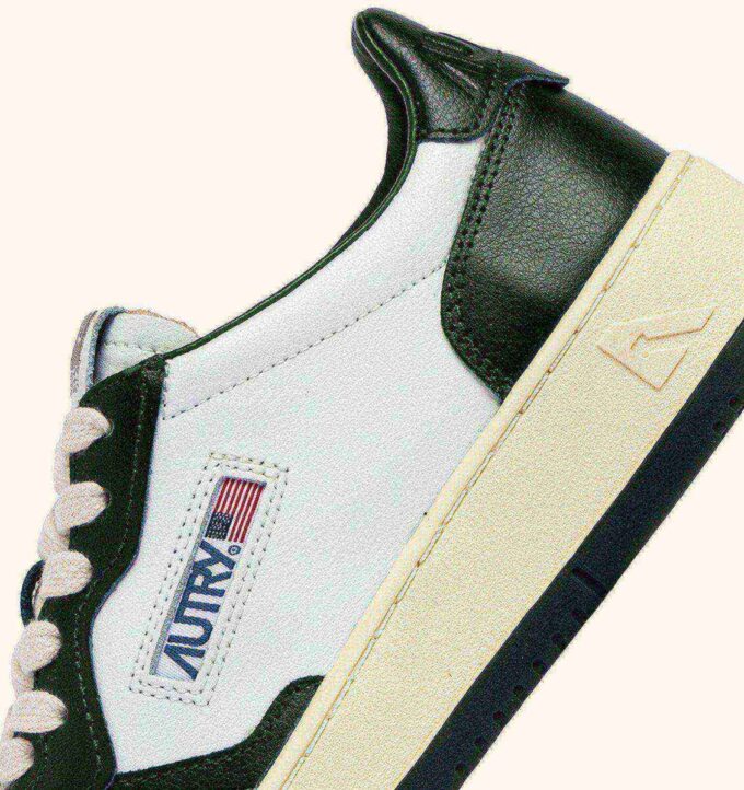 MEDALIST LOW BICOLOR SNEAKERS IN WHITE AND MOUNTAIN LEATHER MEDALIST LOW BICOLOR SNEAKERS IN WHITE AND MOUNTAIN LEATHER