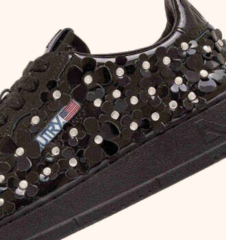 MEDALIST LOW ‘BLOOMING’ SNEAKERS IN PATENT LEATHER COLOR BLACK