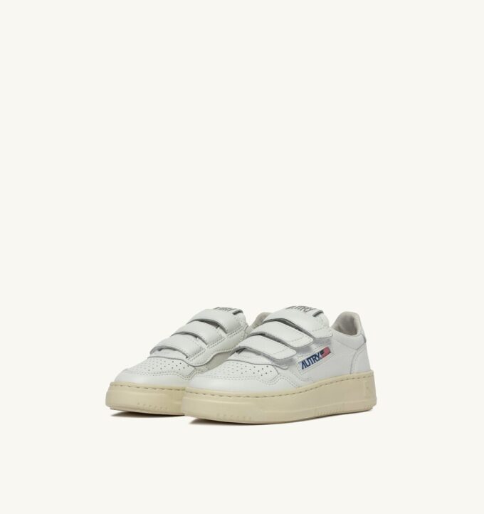 MEDALIST LOW KIDSTRIPES SNEAKERS IN LEATHER COLOR WHITE MEDALIST LOW KIDSTRIPES SNEAKERS IN LEATHER COLOR WHITE