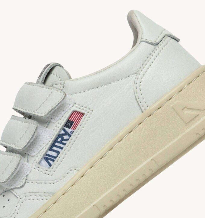 MEDALIST LOW KIDSTRIPES SNEAKERS IN LEATHER COLOR WHITE MEDALIST LOW KIDSTRIPES SNEAKERS IN LEATHER COLOR WHITE