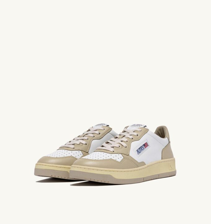 MEDALIST LOW SNEAKERS BICOLOR IN WHITE AND TIDAL FOAM LEATHER MEDALIST LOW SNEAKERS BICOLOR IN WHITE AND TIDAL FOAM LEATHER