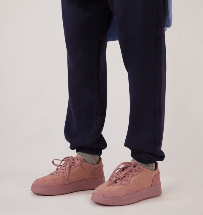 MEDALIST LOW SNEAKERS IN ASH ROSE NUBUCK LEATHER AND SUEDE
