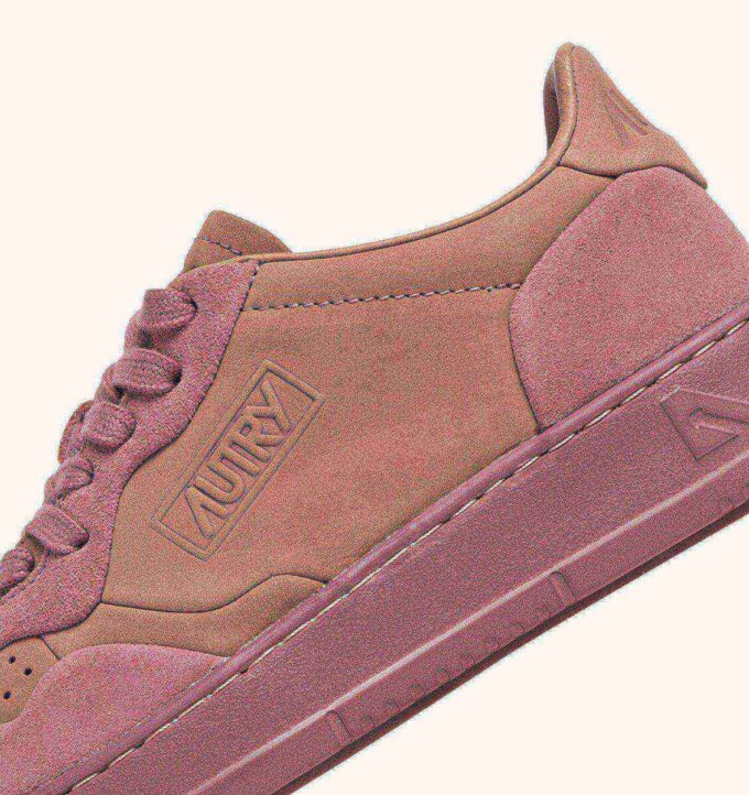 MEDALIST LOW SNEAKERS IN ASH ROSE NUBUCK LEATHER AND SUEDE
