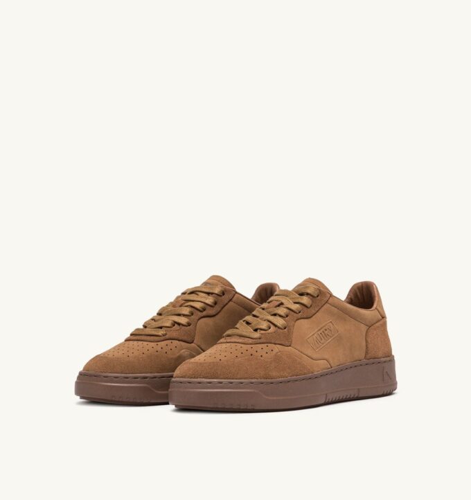 MEDALIST LOW SNEAKERS IN BROWN SUGAR NUBUCK LEATHER AND SUEDE MEDALIST LOW SNEAKERS IN BROWN SUGAR NUBUCK LEATHER AND SUEDE