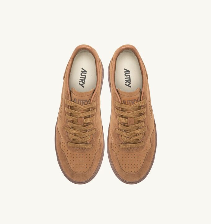 MEDALIST LOW SNEAKERS IN BROWN SUGAR NUBUCK LEATHER AND SUEDE MEDALIST LOW SNEAKERS IN BROWN SUGAR NUBUCK LEATHER AND SUEDE