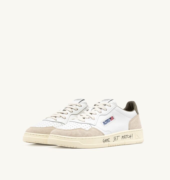 MEDALIST LOW SNEAKERS IN LEATHER AND SUEDE COLOR WHITE AND COVERT GREEN WITH LETTERING