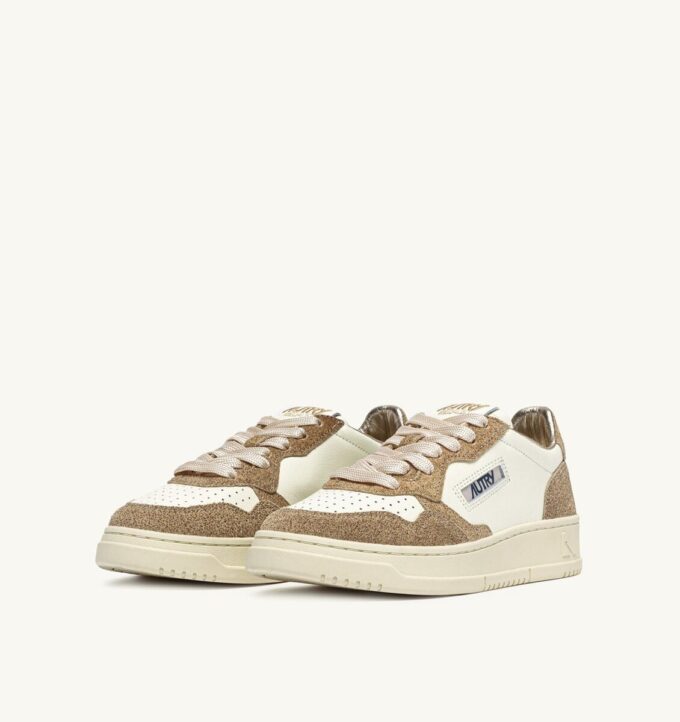 MEDALIST LOW SNEAKERS IN LEATHER MARSHMALLOW AND SAND GLITTER MEDALIST LOW SNEAKERS IN LEATHER MARSHMALLOW AND SAND GLITTER