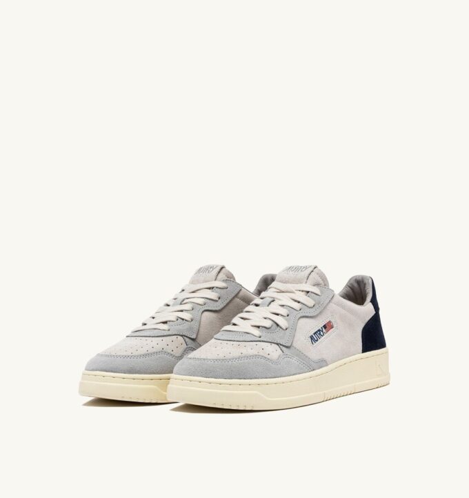 MEDALIST LOW SNEAKERS IN LOFT GRAY AND SPACE BLUE SUEDE