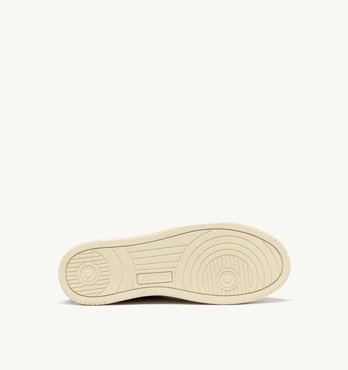 MEDALIST LOW SNEAKERS IN LOFT GRAY AND SPACE BLUE SUEDE